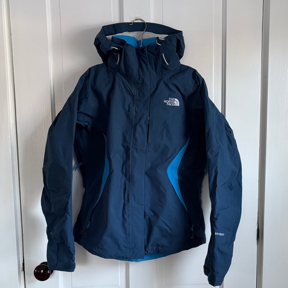 The North Face Jackets & Blazers - The North Face Women's Navy and Light Blue Ski Jacket